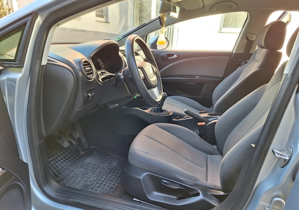 Seat Leon cena 18500 przebieg: 197000, rok produkcji 2011 z Moryń małe 79